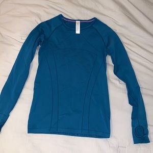 Ivivva blue long sleeve
